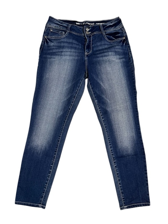 Wallflower Denim - Wallflower Women's Flirty Curvy High Rise Cropped Skinny Jeans with Faded Detail